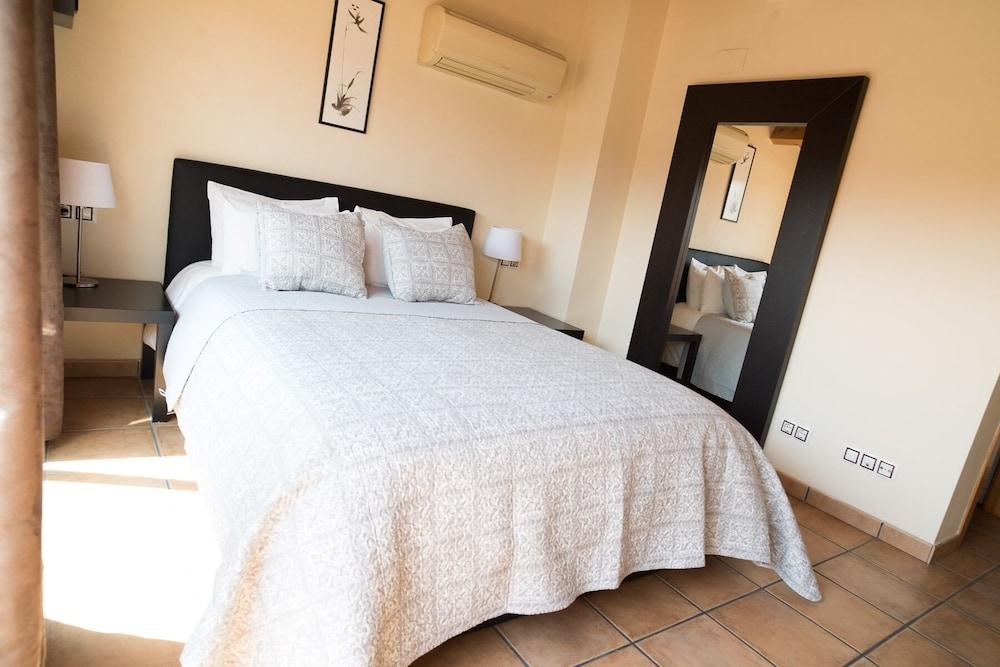 Urbi Apartments Μανρέζα Εξωτερικό φωτογραφία